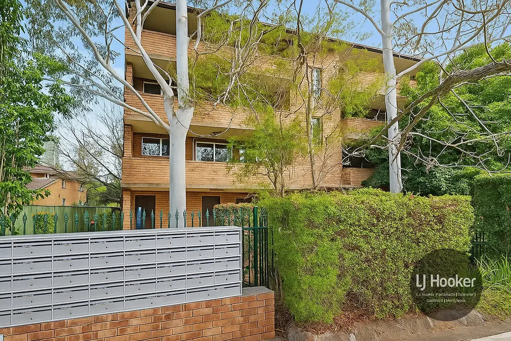 North Parramatta 2침실 Prime Location – Walk to Parramatta CBD, River, Light Rail & Eat Street.