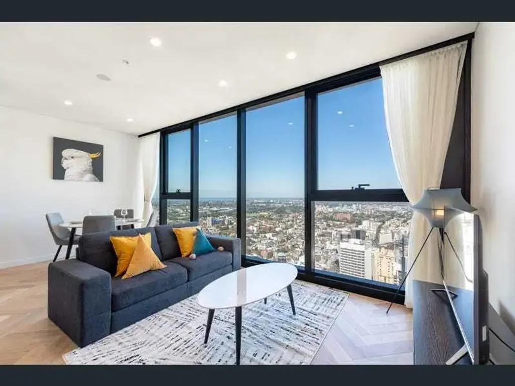 Luxury 2 bedroom apartment with endless district views