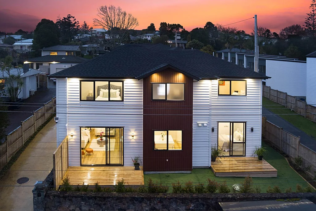 92 Godley Road, Green Bay, Waitakere City, Auckland