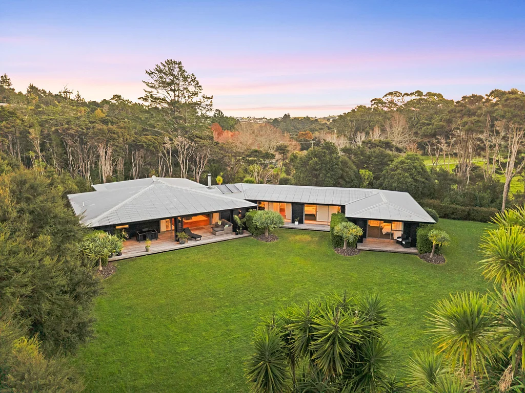 Orewa 4Moenga Peace, Privacy and Coastal Elegance