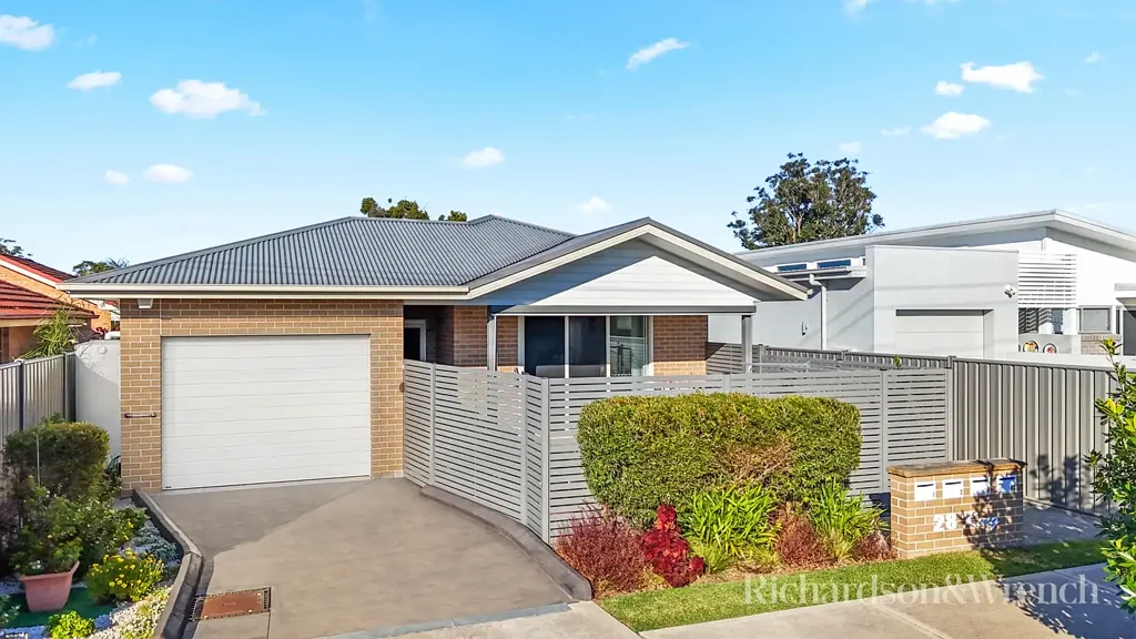 Umina Beach 3房  Modern Coastal Villa in a Prime Umina Beach Location