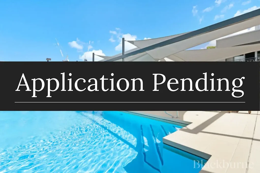 FULLY-FURNISHED APARTMENT IN AN IDEAL LOCATION WITH POOL AND GYM!