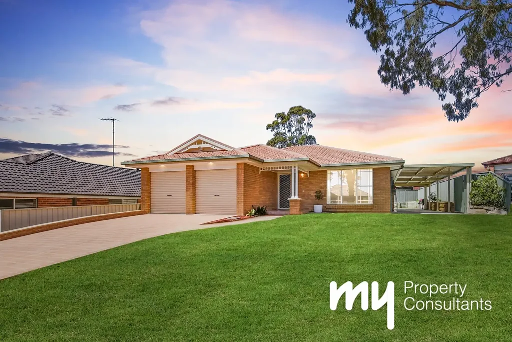 11 Buttercup Place, Mount Annan, NSW 2567