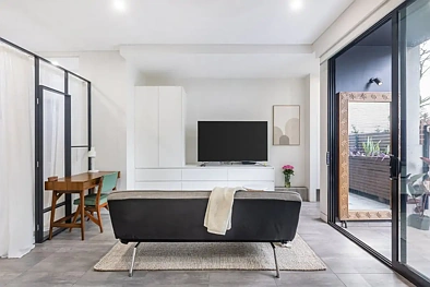 Kensington 1બેડરૂમ Designer Retreat with Private Courtyard