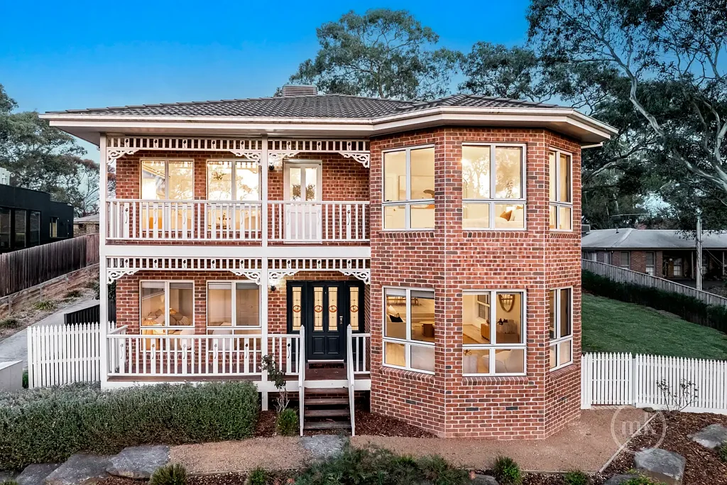 Eltham 4ਬੈੱਡਰੂਮ Family lifestyle in a prized location