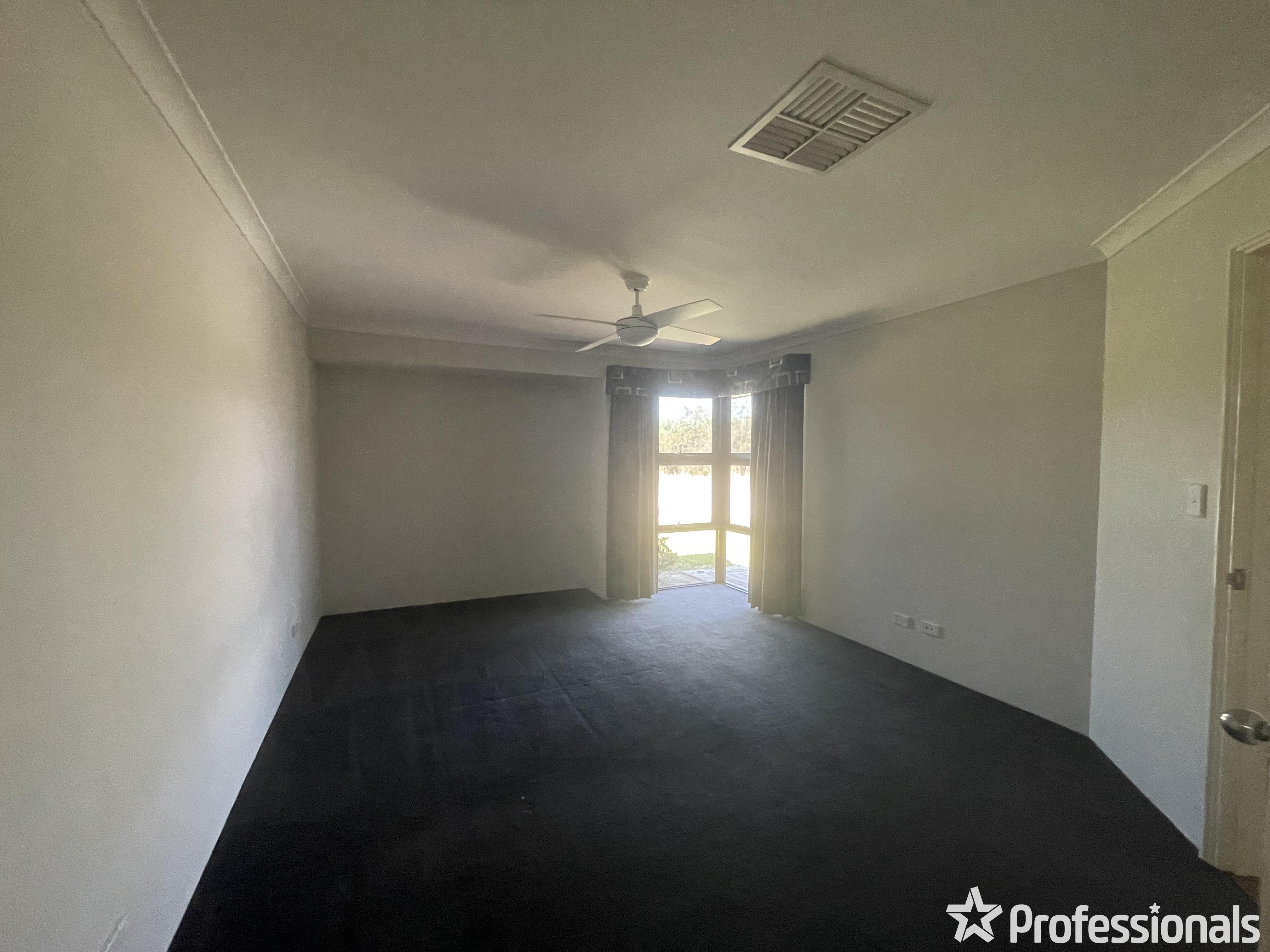 136 HOLMES ST, SOUTHERN RIVER WA 6110, 0 Kuwarto, 0 Banyo, House