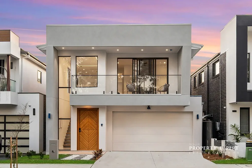 Schofields 5બેડરૂમ Luxury Family Living in Prime Akuna Vista Location