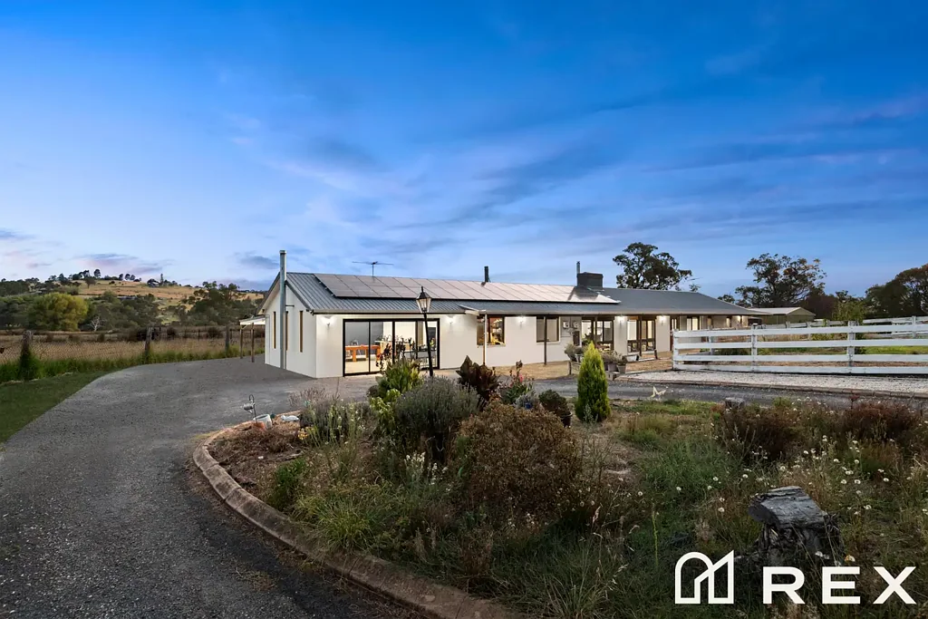 Narre Warren East 5 Bedroom Exceptional Lifestyle Opportunity on 18.5 Acres