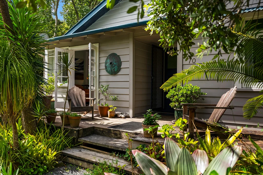 Kensington 2房  NO LONGER UNDER CONTRACT