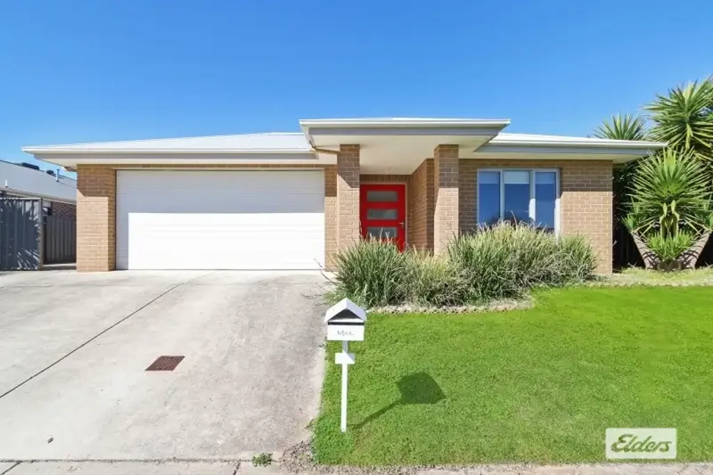 Riverside Estate - Spacious 4-Bedroom Family Home!