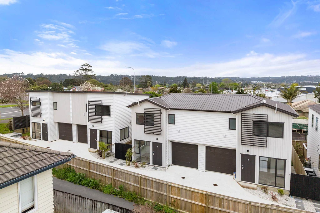1-4/311 Albany Highway, Rosedale, North Shore City, Auckland