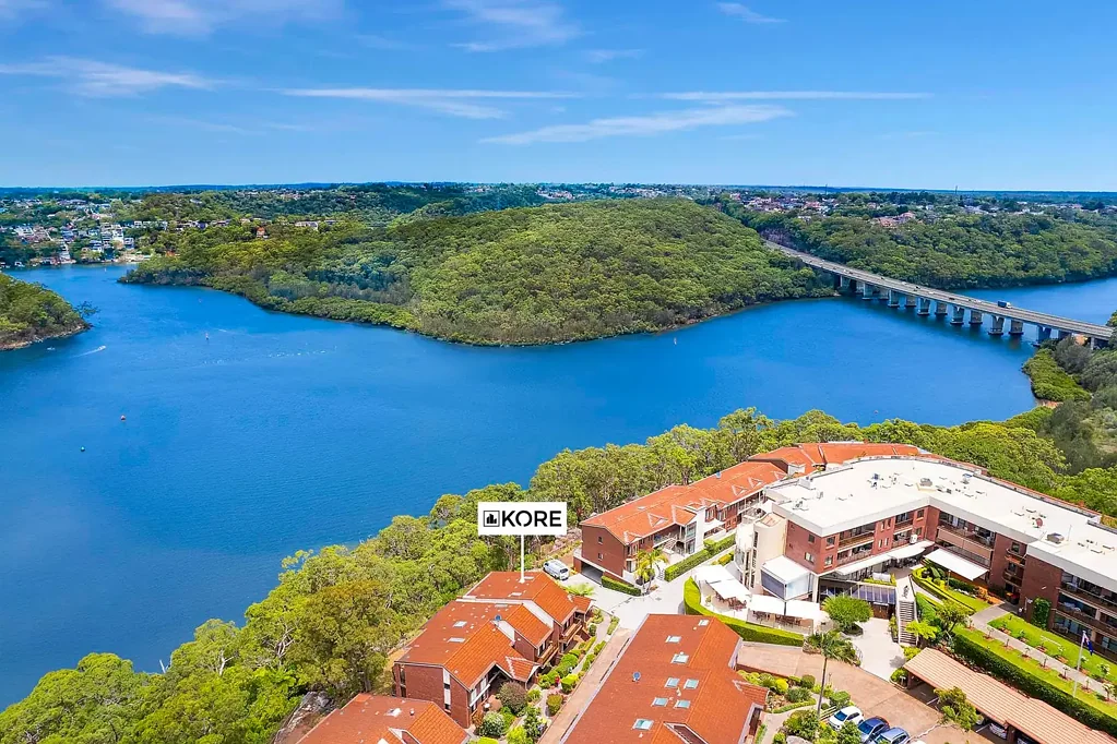 Padstow Heights 2房 顶级转角单元 180度水景林地 现代舒适设施 Miele电器 两私人阳台 宁静社区环境 RIVER-VIEWS.