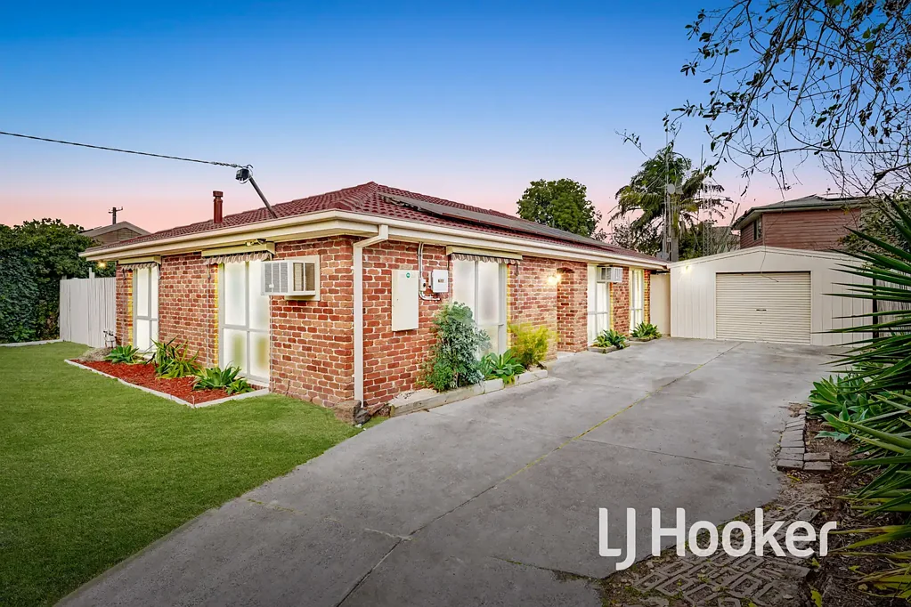 Hampton Park 3 Bedroom Prime Hampton Park Location with Endless Potential on 648m� (Approx.)