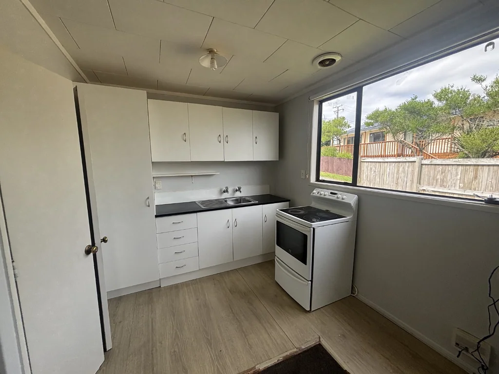FULLY FENCED THREE BEDROOM