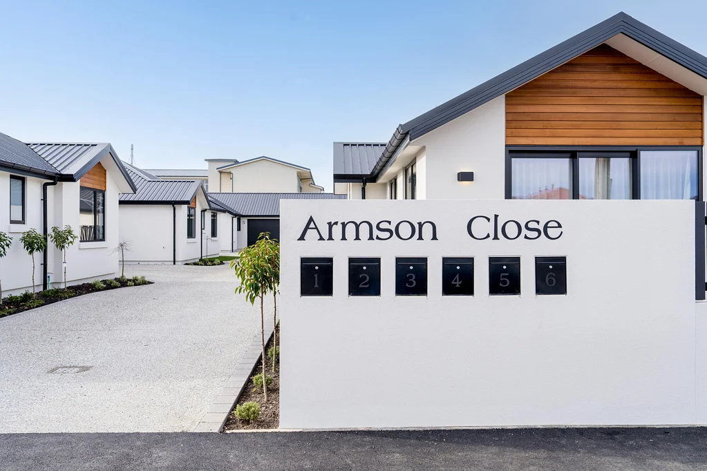 Mosgiel 2ห้องนอน Refined design meets superb location