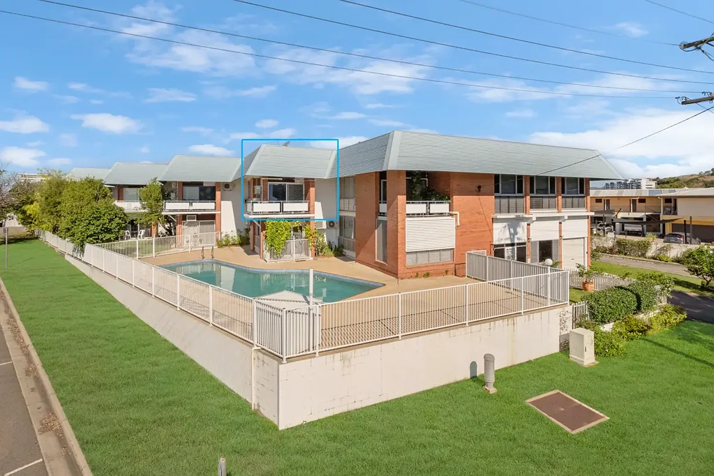Townsville City 2 Bedroom Spacious City Living - Location, Location, Location
