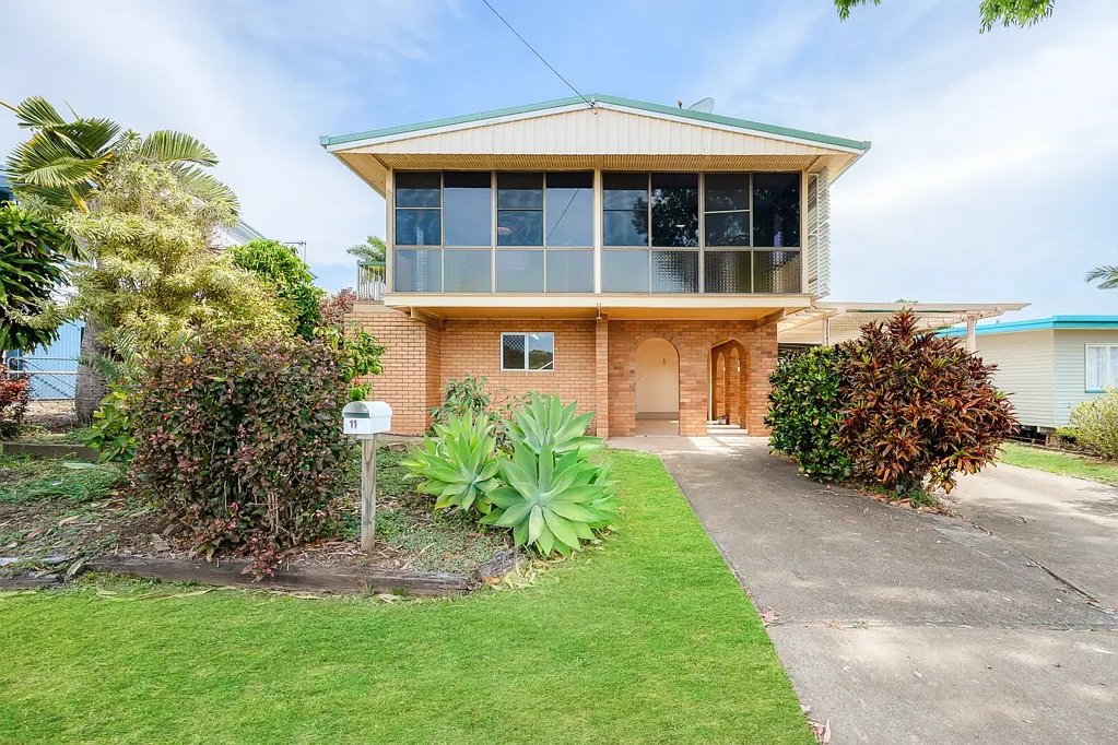 11 Smith Street, West Gladstone, QLD 4680