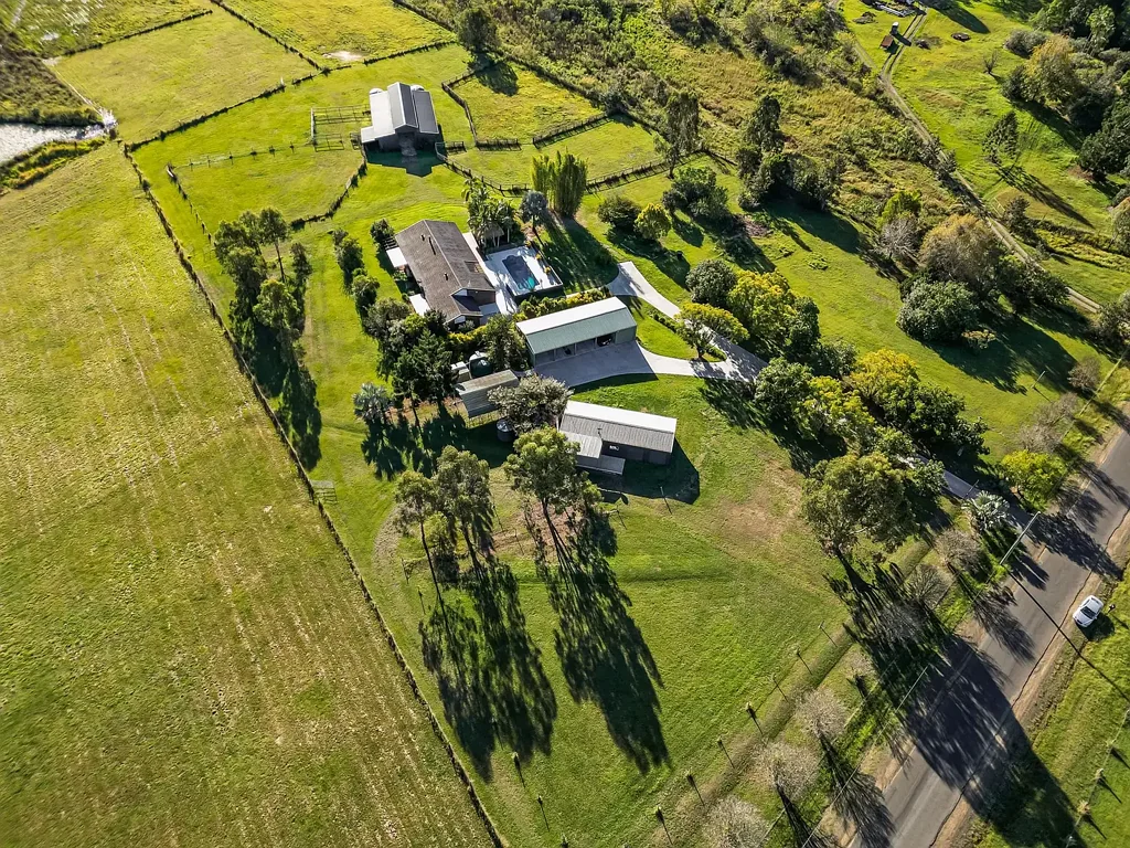 Boyland 5Kwarto Premium Rural Retreat with Extensive Equestrian Facilities