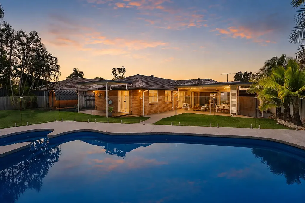 Wellington Point 5房 静街尽头生活，尽享极致家庭舒适 Peaceful Cul-de-Sac Living Meets Ultimate Family Comfort
