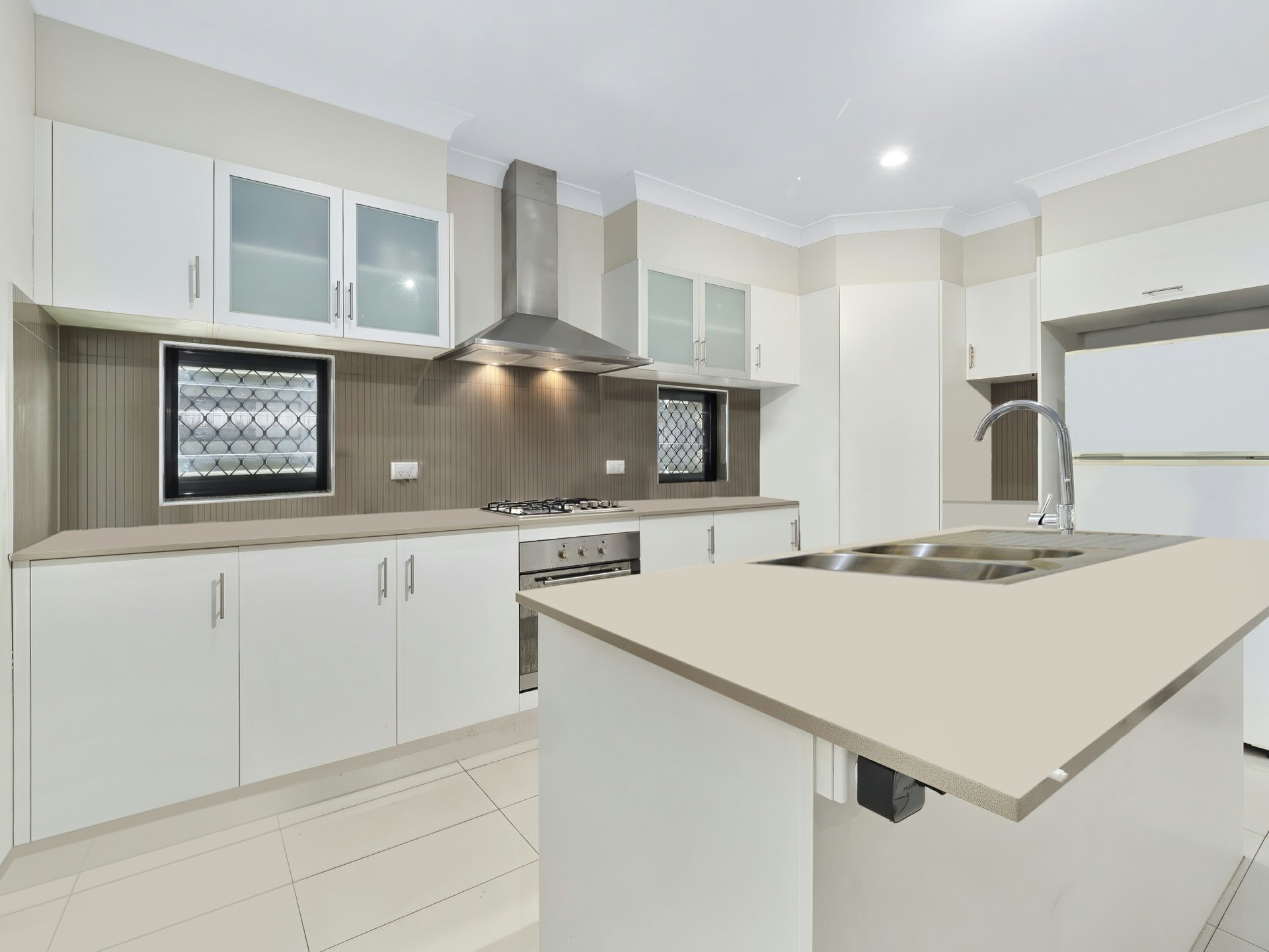 27 LANDSBOROUGH DR, SMITHFIELD QLD 4878, 0部屋, 0バスルーム, House