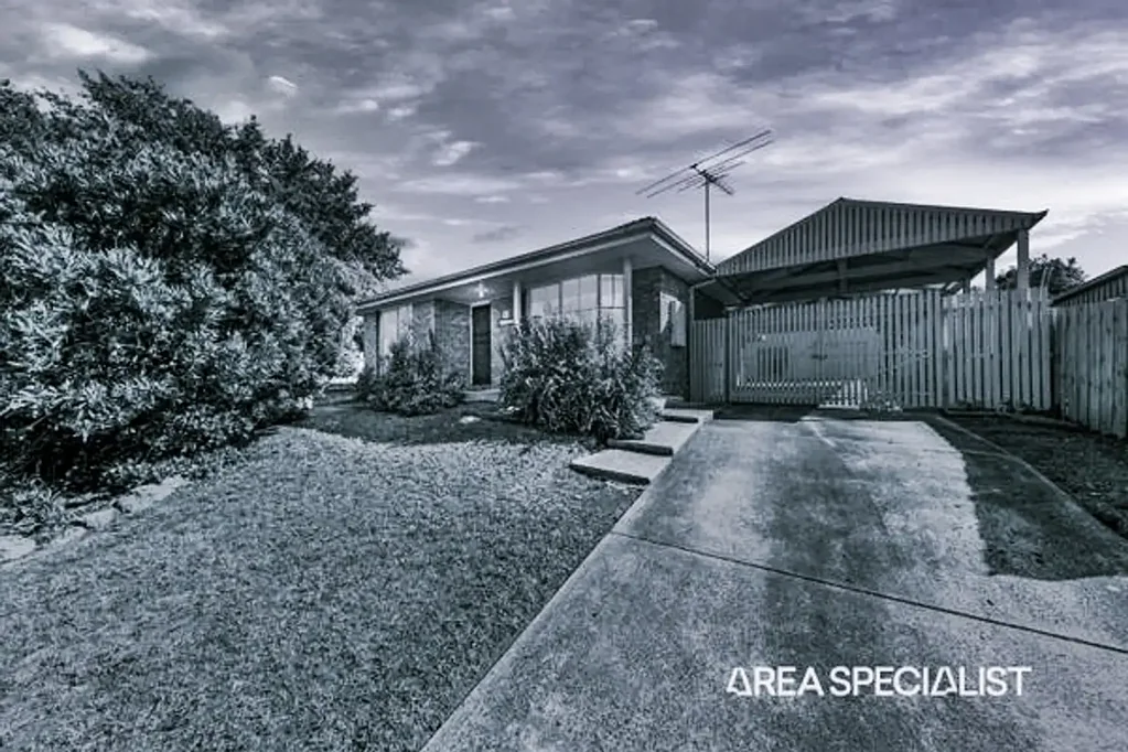 23 Montclaire Court, Pakenham, VIC 3810