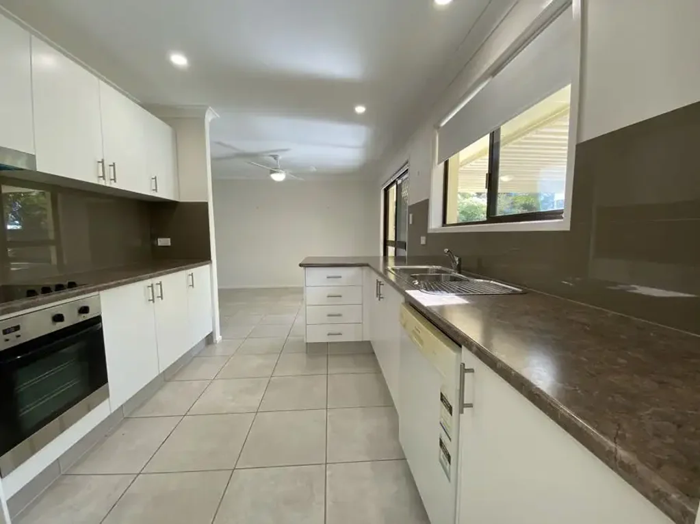 MODERN DUPLEX WITH FULLY SIZE BACKYARD