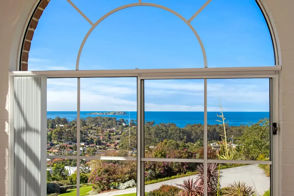 10 Towrang Avenue, Surf Beach, NSW 2536