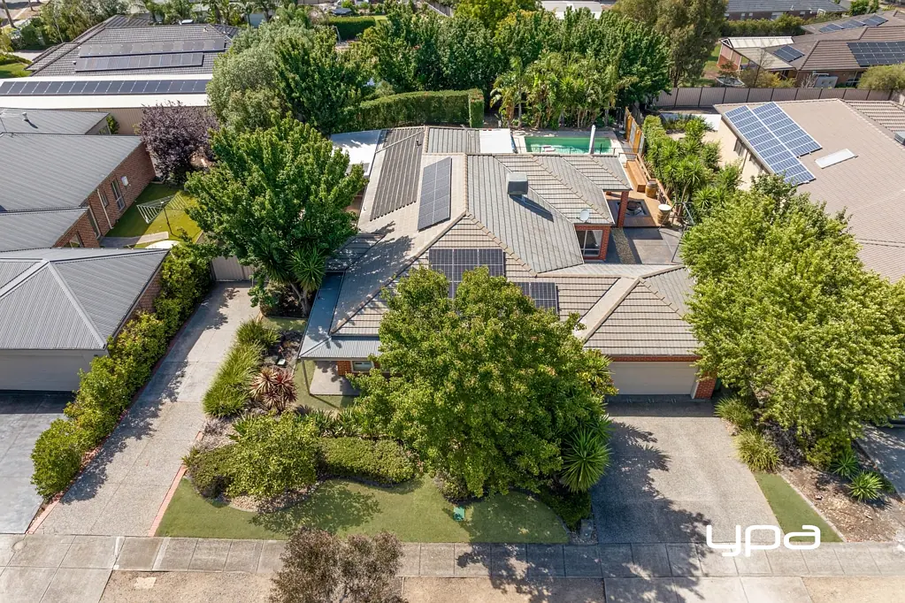 3 Roseberry Avenue, Sunbury, VIC 3429