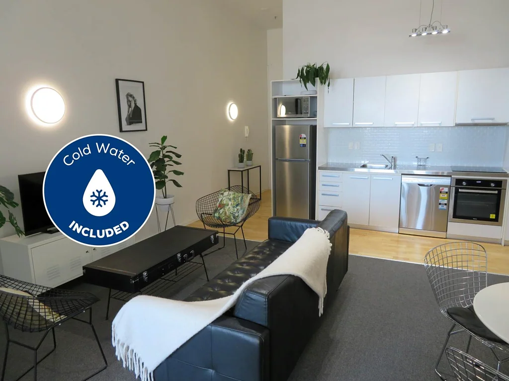 2 Bedrooms in Focus on Anzac