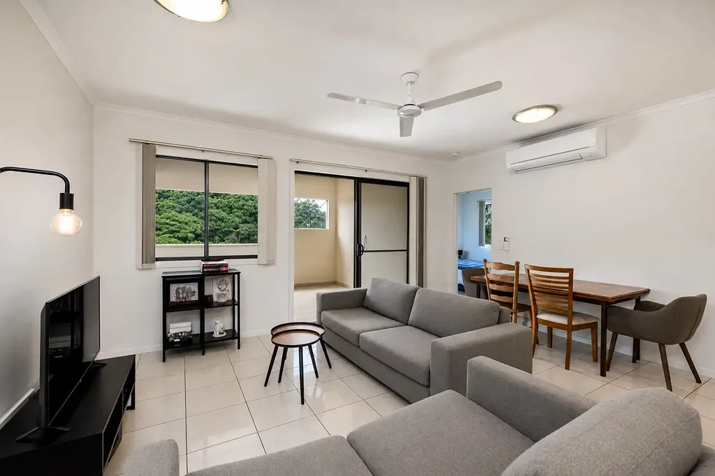Parramatta Park 2房  TOP FLOOR | LOW MAINTENANCE | CONVENIENTLY LOCATED