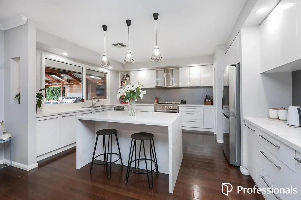 14 Joan Street, Melton, VIC 3337