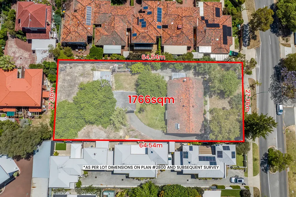 Como 3房  Rare 1765.8 sqm R40 Development Opportunity in Como Beach