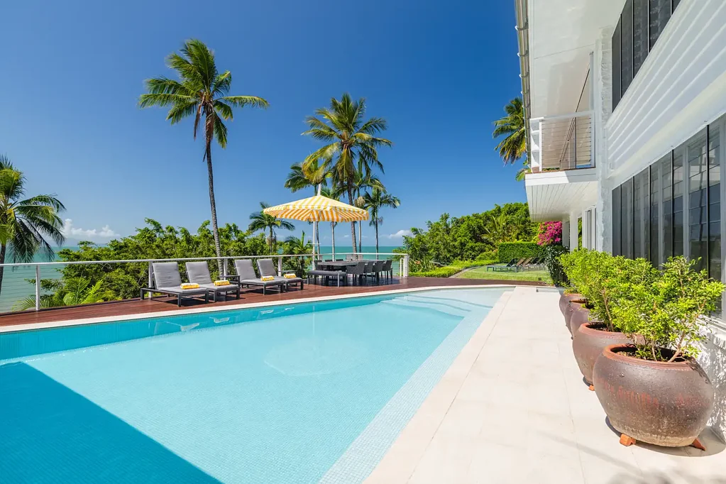 Port Douglas 5房  An Oceanfront Icon at 15 Wharf St, Port Douglas