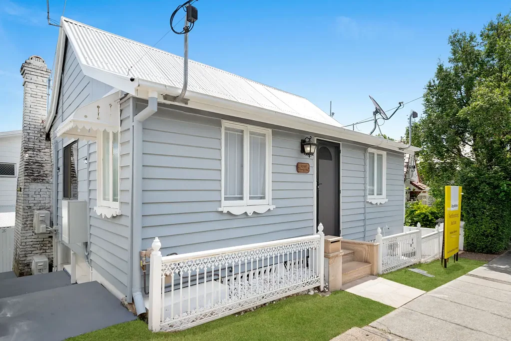 Red Hill 5 Slaapkamer Renovated Inner-City Cottage with Outstanding Income Potential
