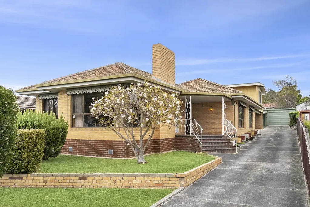 Hamlyn Heights 3房  Exciting Renovation & Development Opportunity on 766m²