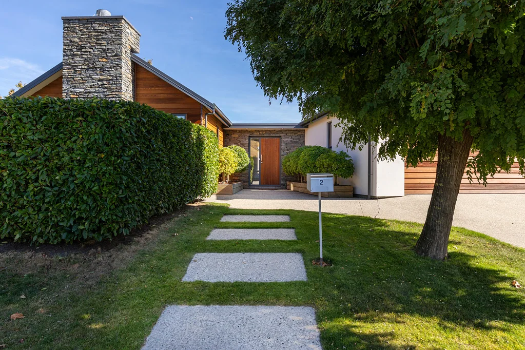 Lake Hayes Estate 4房  Space, Privacy, Versatility & Income Potential