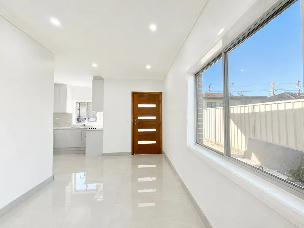 Brand New 2-Bedroom Granny Flat in Prime Canley Heights