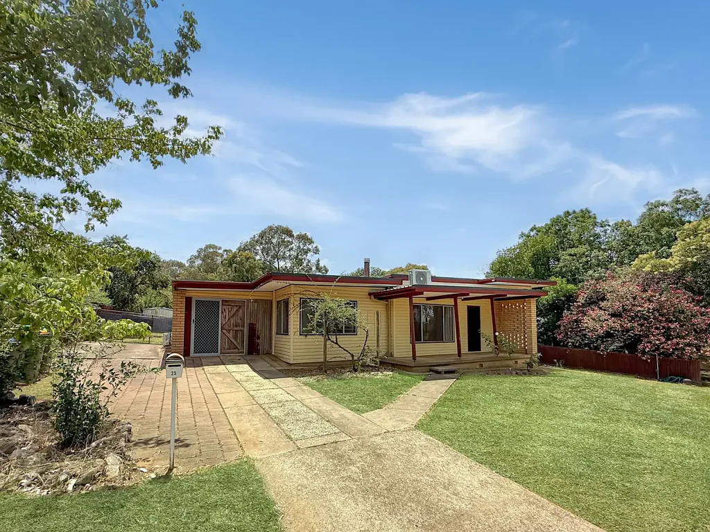 25 Prospect Street, Young, NSW 2594