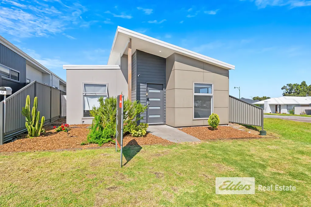 9 Engleheart Drive, Mckail, WA 6330