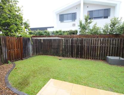 3/183 Government Road, Labrador, QLD 4215, 3 Bedrooms, 2 Bathrooms, Townhouse