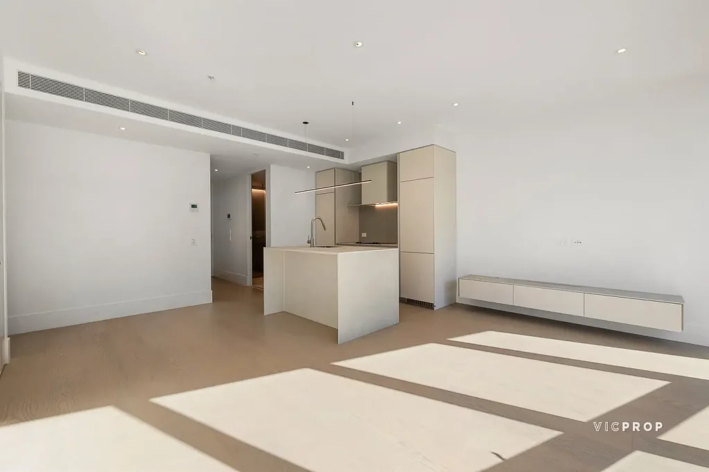 RIVERSIDE PRESTIGE – WHERE LUXURY MEETS LIFESTYLE