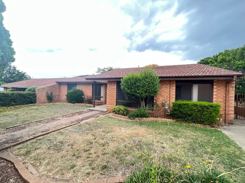 Elegant and Comfortable Living Awaits at 14 McAulay Place, Florey