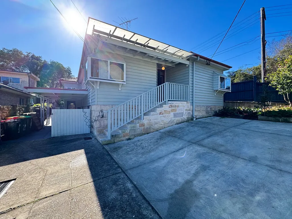 Spacious Family Home in Prime Location – Waitara Public School Catchment