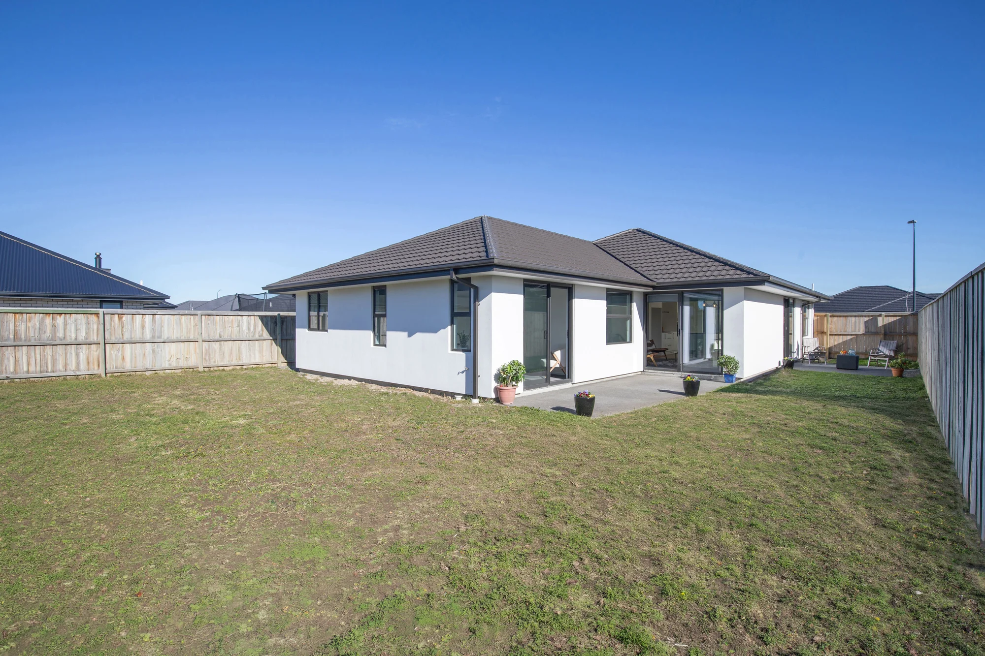 Rolleston 4બેડરૂમ DESIGNED FOR SUNSHINE, PRIVACY & ENTERTAINING