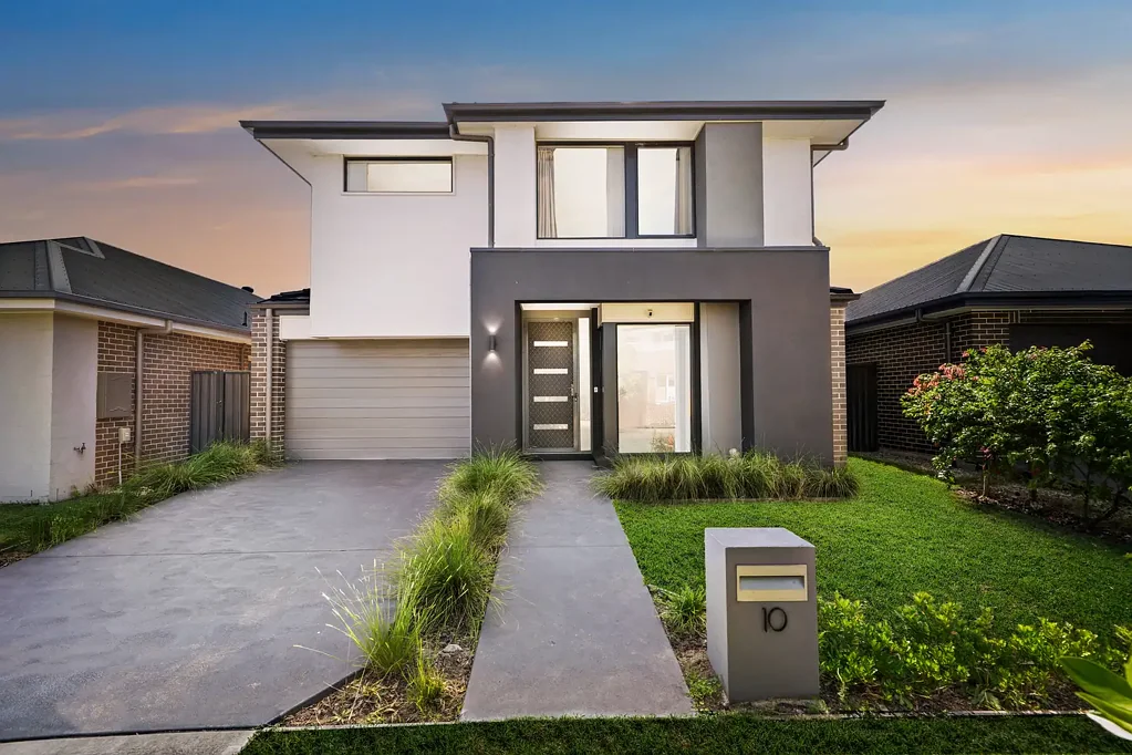 10 Chaffey Street, Jordan Springs, NSW 2747