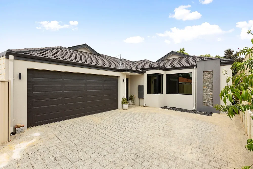 Ballajura 3ਬੈੱਡਰੂਮ Modern elegance moments from the Lakes - Join us for a preview Thursday 20/11 at 5:30pm