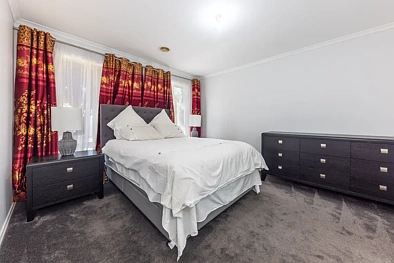बेडरूम - 72 Cover Drive, Sunbury, VIC 3429