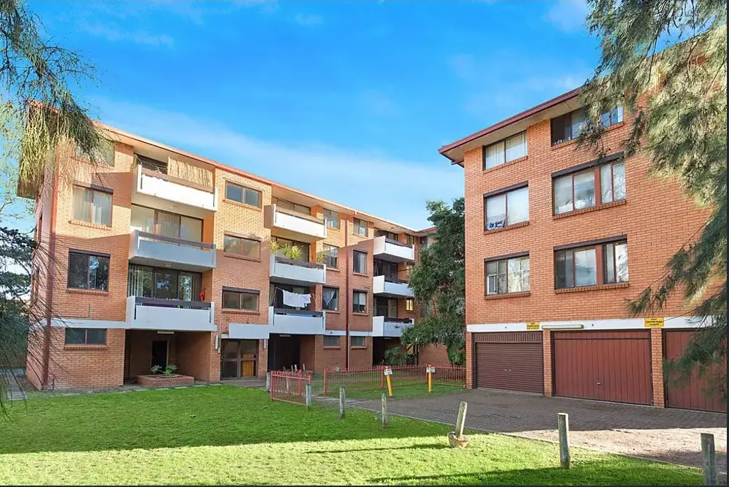 Tidy Unit Close to all Amenities