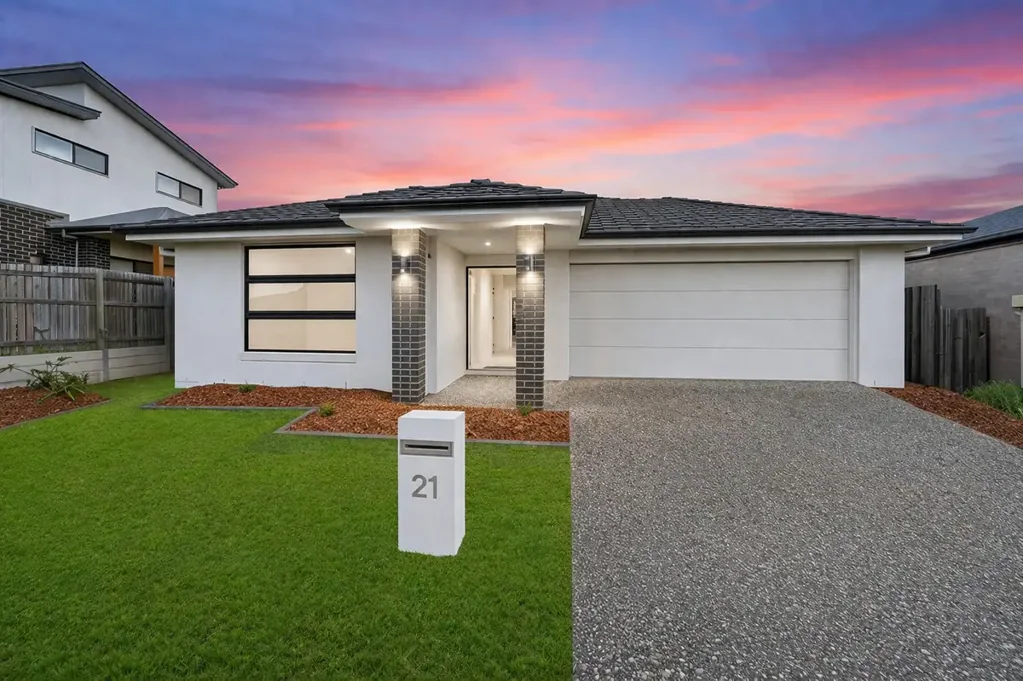21 Cairo Way, Spring Mountain, QLD 4300
