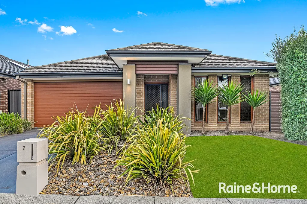 Stunning Family Home in Clyde North